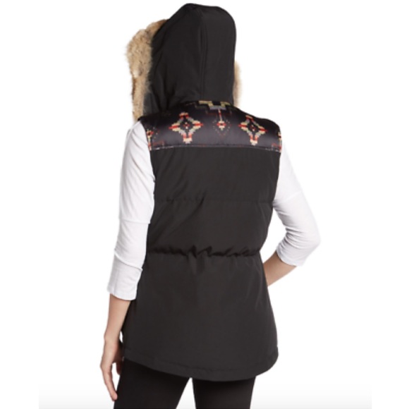 Pendleton Vest with fur lined hood - Picture 3 of 4